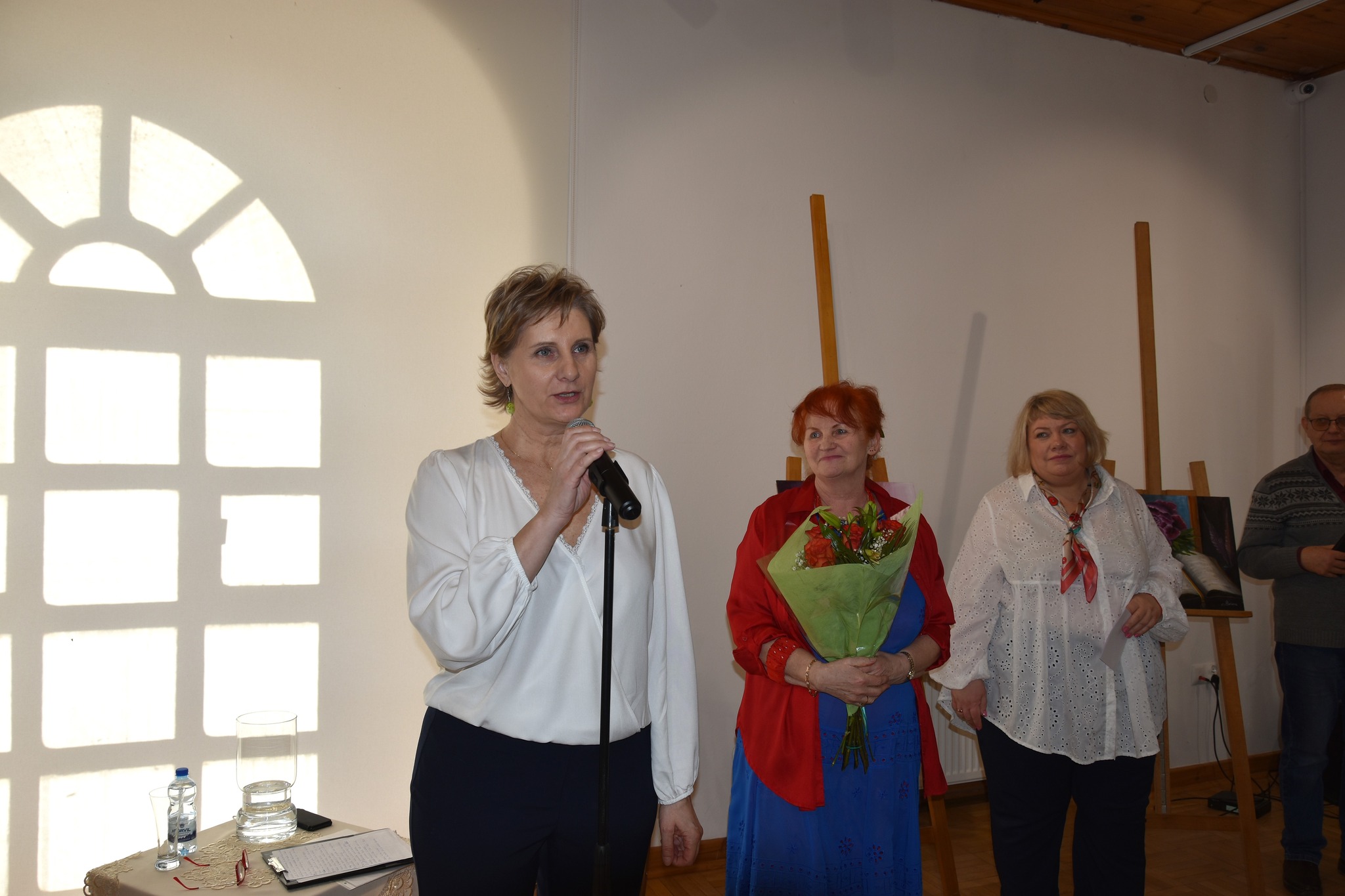 Malwy, róże, fiołki... - Wernisaż wystawy Barbary Harasim